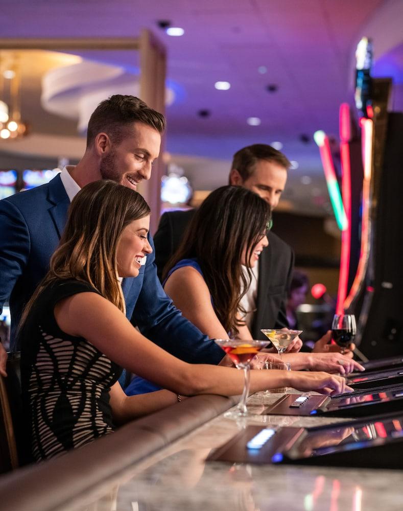 Le Merigot At Tropicana Evansville Eksteriør billede